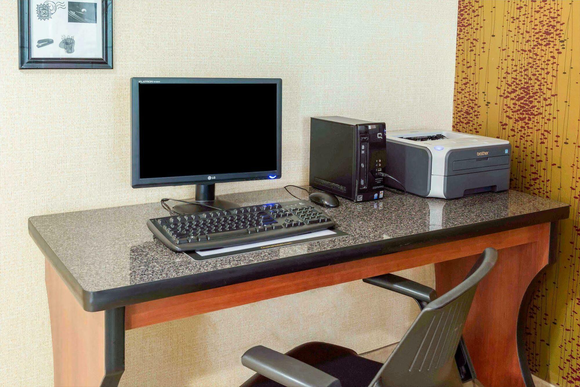 Quality Inn Chester - South Richmond Esterno foto