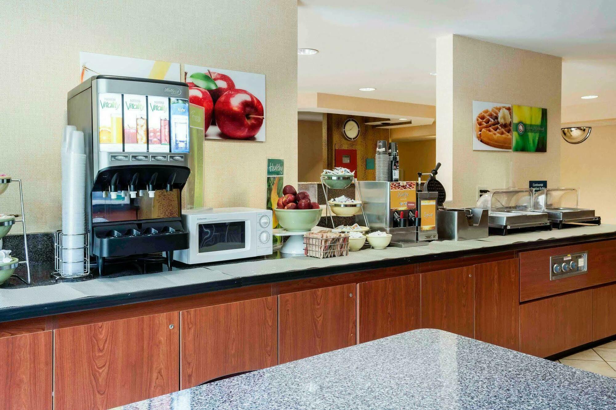 Quality Inn Chester - South Richmond Esterno foto